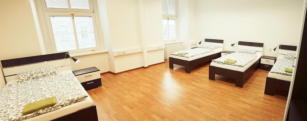 Hostel Folks براتسيلافا الغرفة الصورة