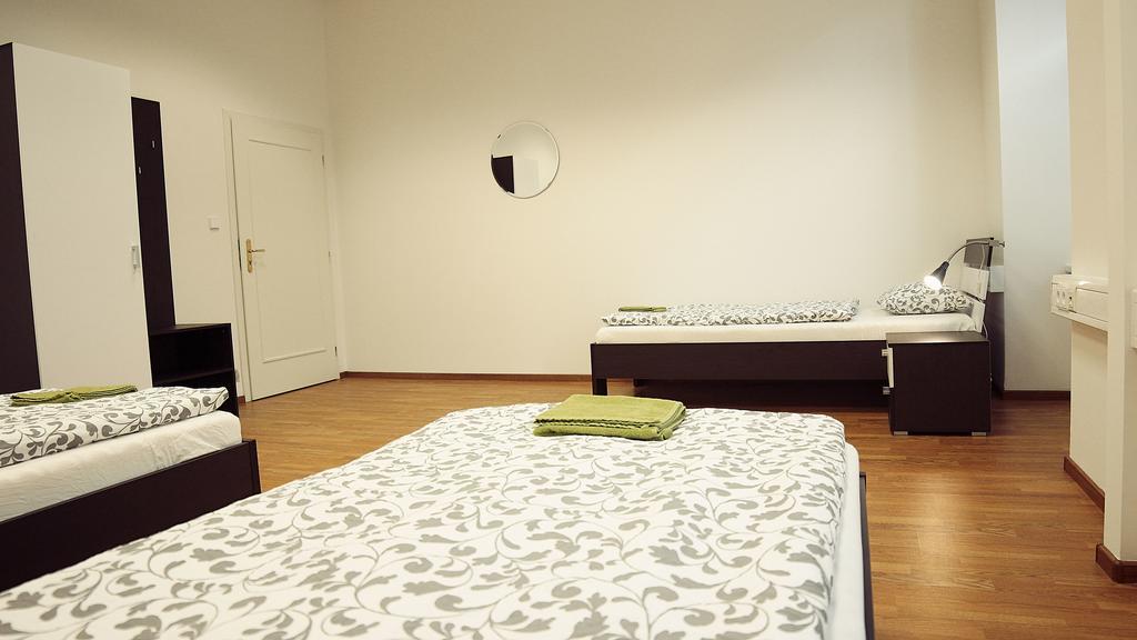 Hostel Folks براتسيلافا المظهر الخارجي الصورة