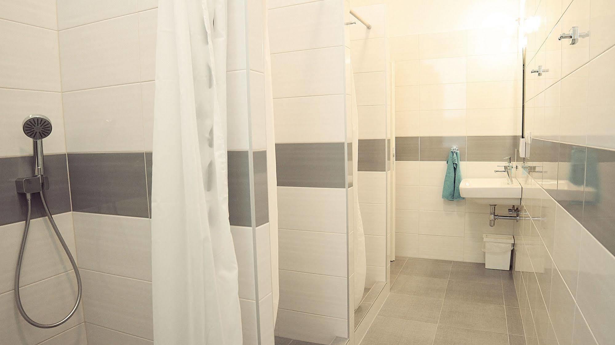 Hostel Folks براتسيلافا المظهر الخارجي الصورة