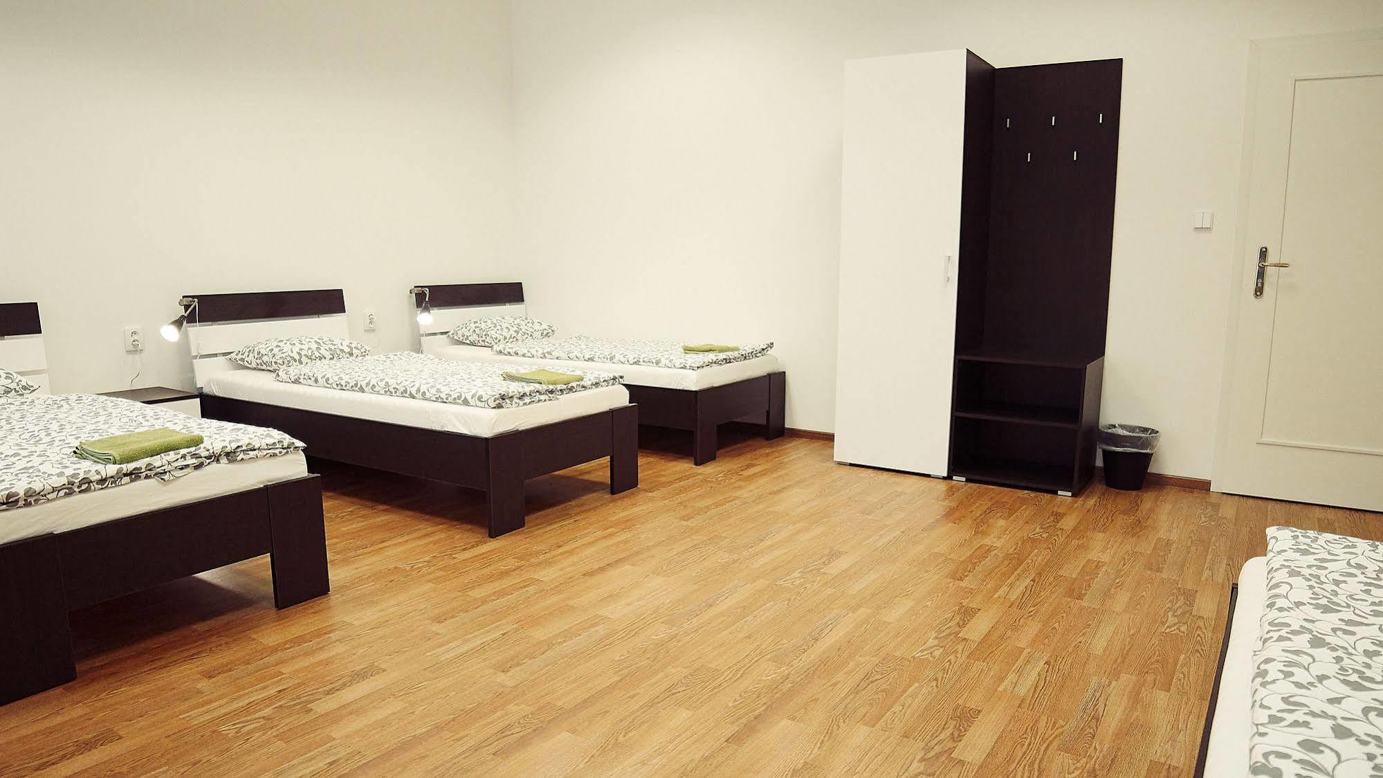 Hostel Folks براتسيلافا المظهر الخارجي الصورة